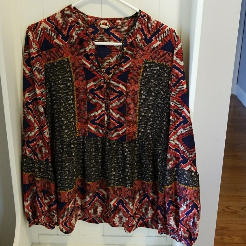 Tribal print 3/4 button blouse